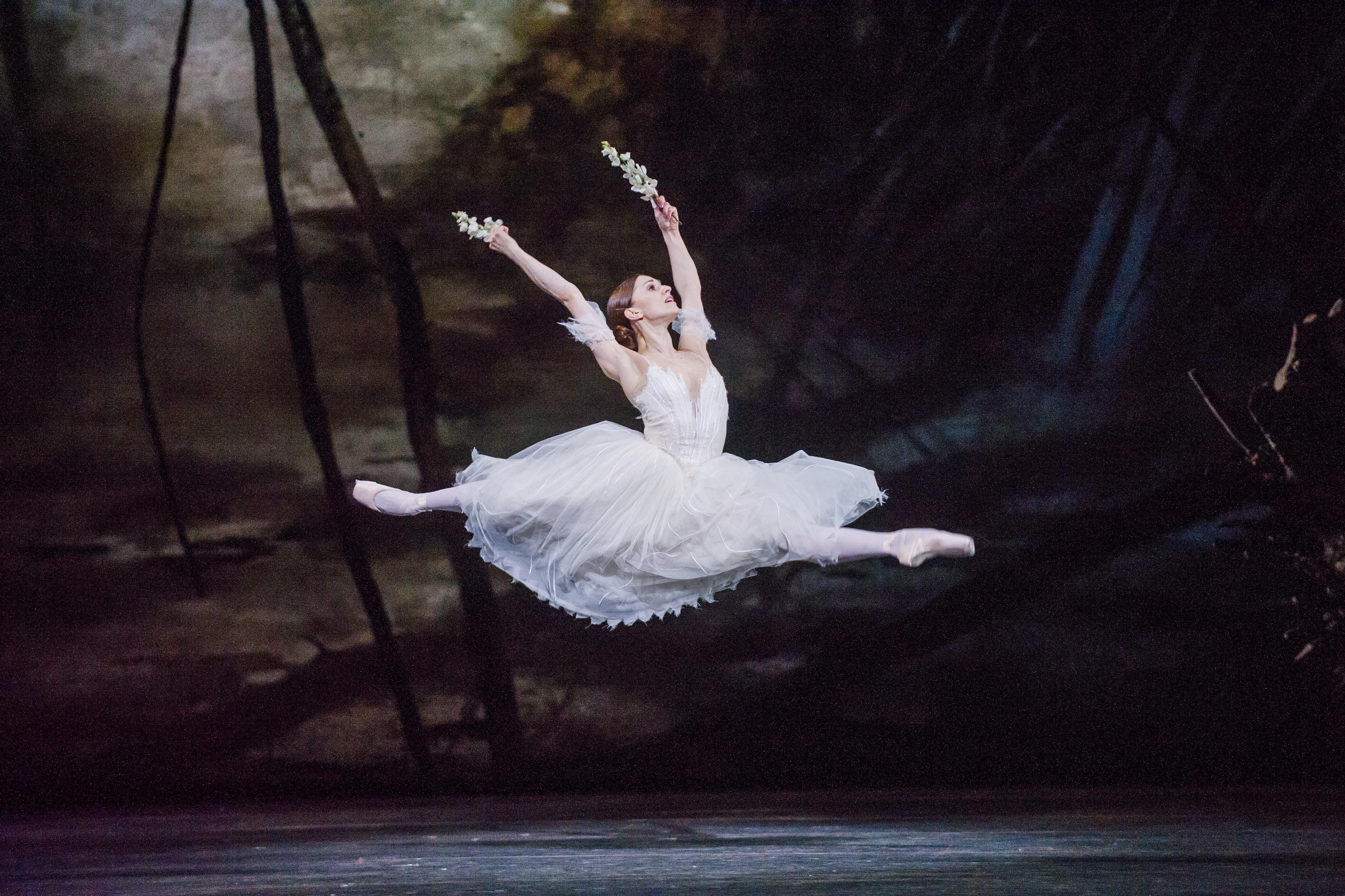 Photo of a scene from Giselle by The Royal Ballet at Royal Opera House. Taken 16-03-16. © Tristram Kenton