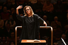 Barbara Hannigan conducts Vivier, Haydn & Bartok