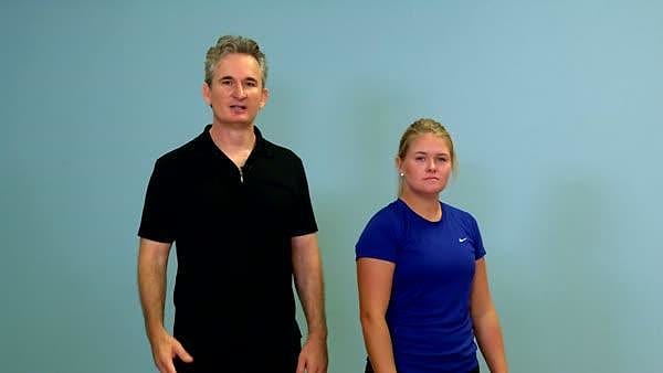 Coaching and cueing tips for Lunge With Knee Pull