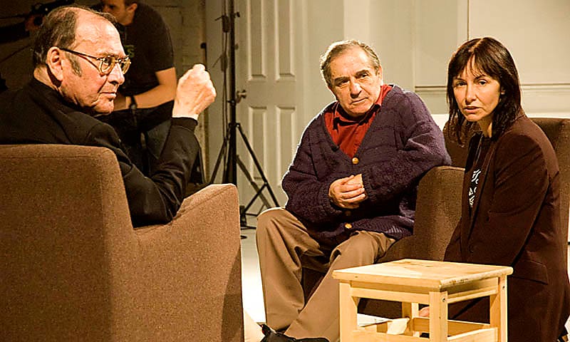Harold Pinter and Henry Woolf sit together on the set of the documentary Working with Pinter