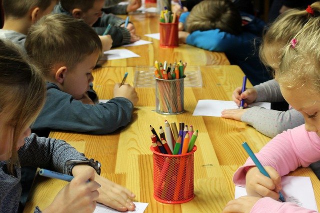 children drawing education.