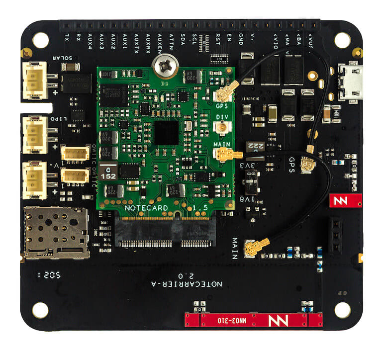 A Notecard connected to a Notecarrier A, with both antenna attached