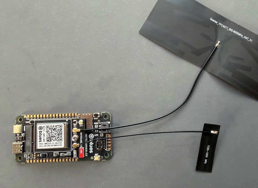 Notecard for Skylo with antennas attached