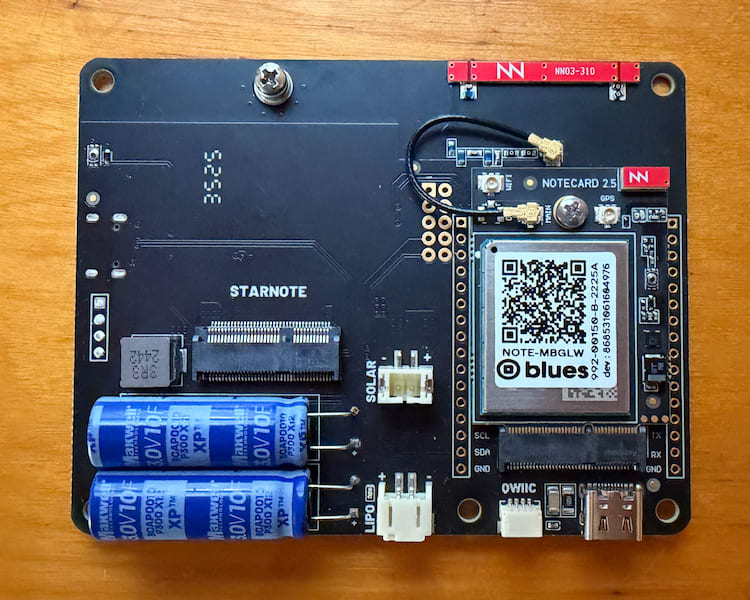 A Notecard Cellular connected to a Notecarrier XI