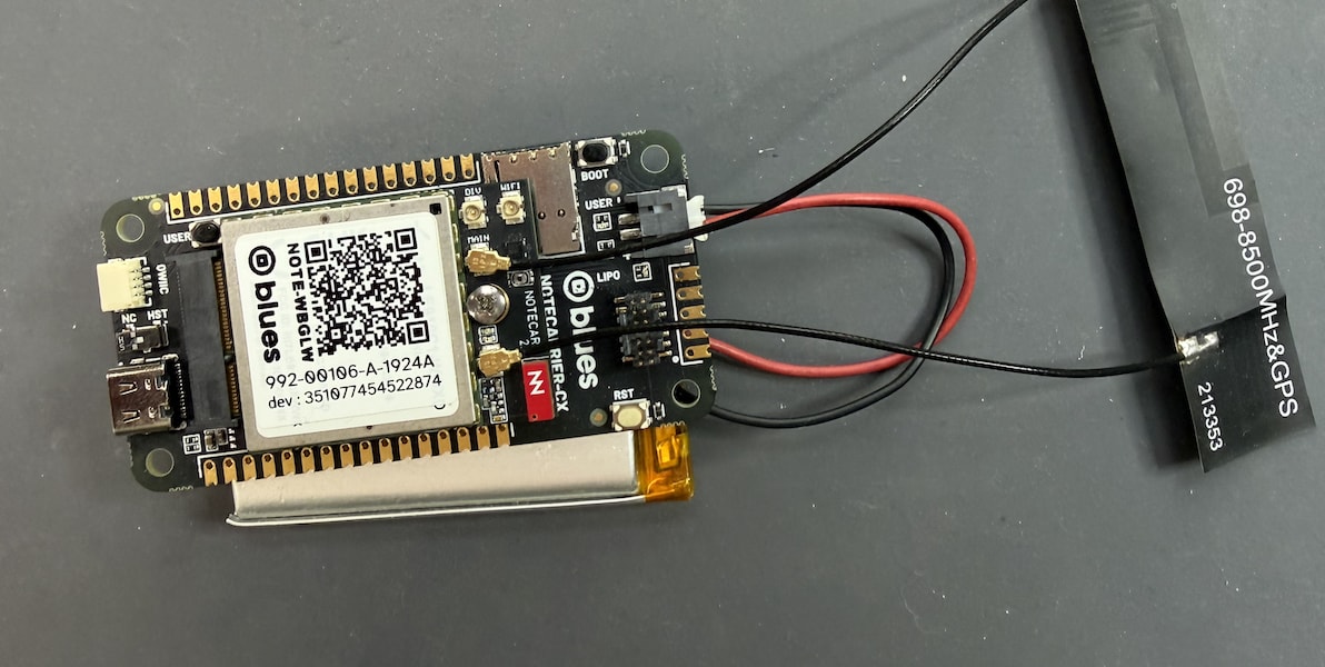 Notecard + Notecarrier CX + LiPo battery