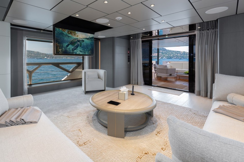 M/Y LADY DIA Yacht #13