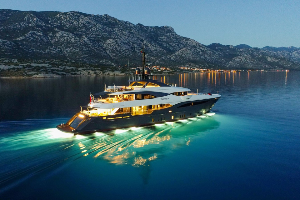 M/Y  STARBURST III Yacht #8