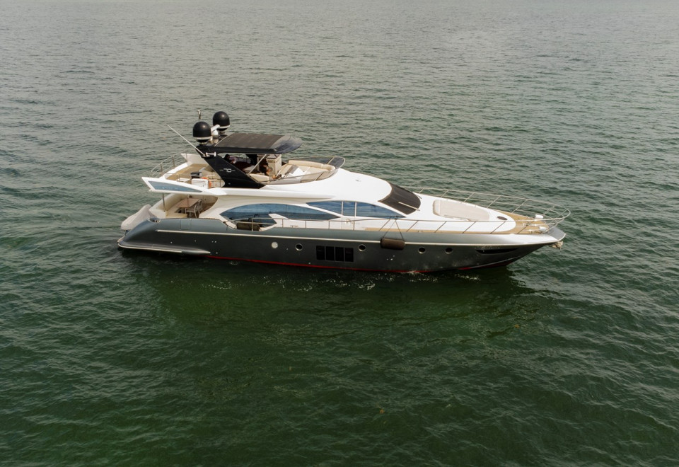 M/Y AZIMUT 70 FLYBRIDGE Yacht #1