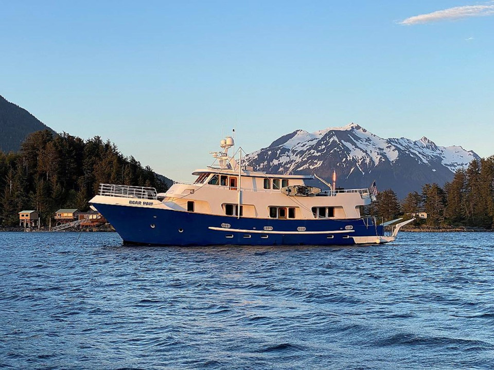 M/Y BEAR PAW Yacht #1