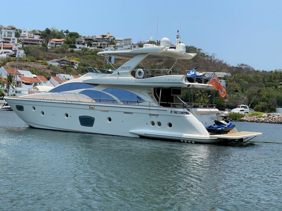 M/Y 2008 AZIMUT 75 FLY @ IXTAPA ZIHUATANEJO Yacht #1