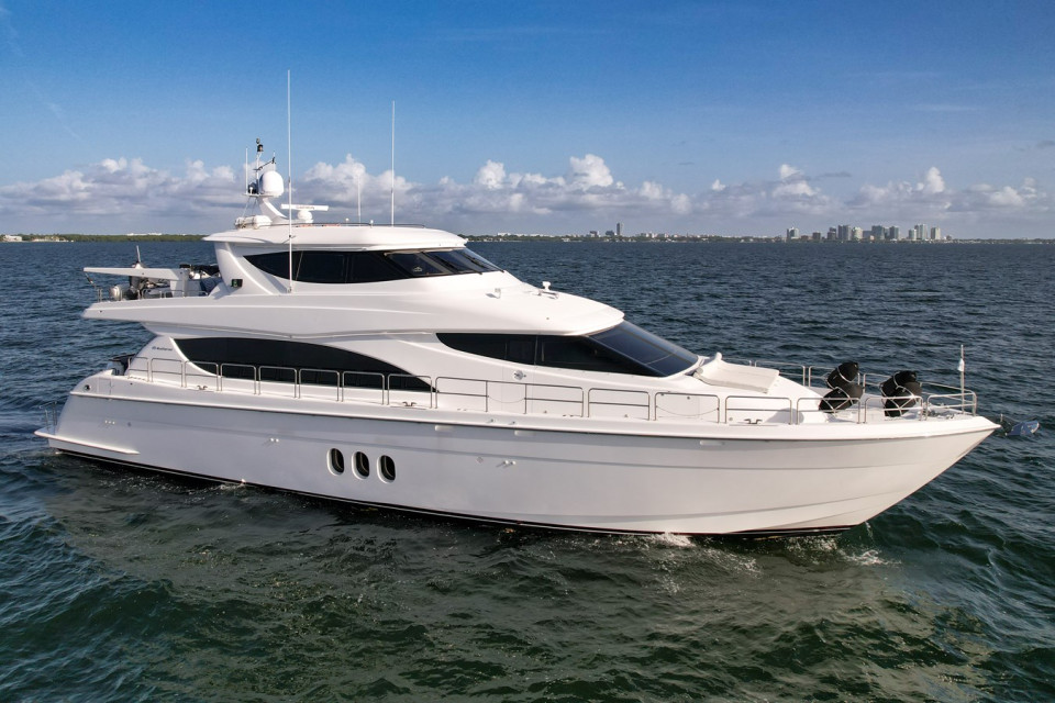 M/Y HATTERAS 80 MOTOR YACHT Yacht #3