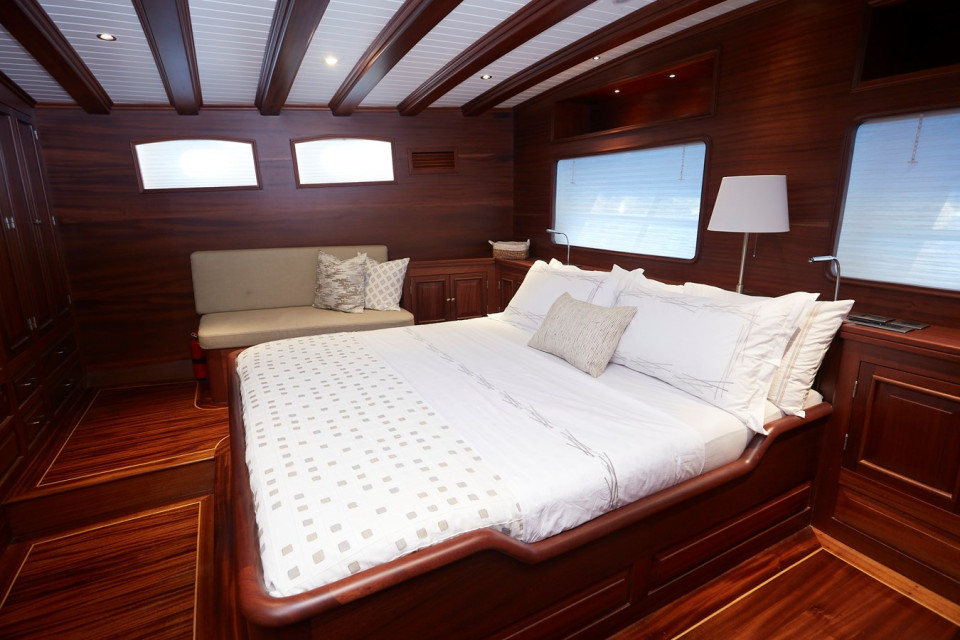 S/Y WHITE WINGS Yacht #9