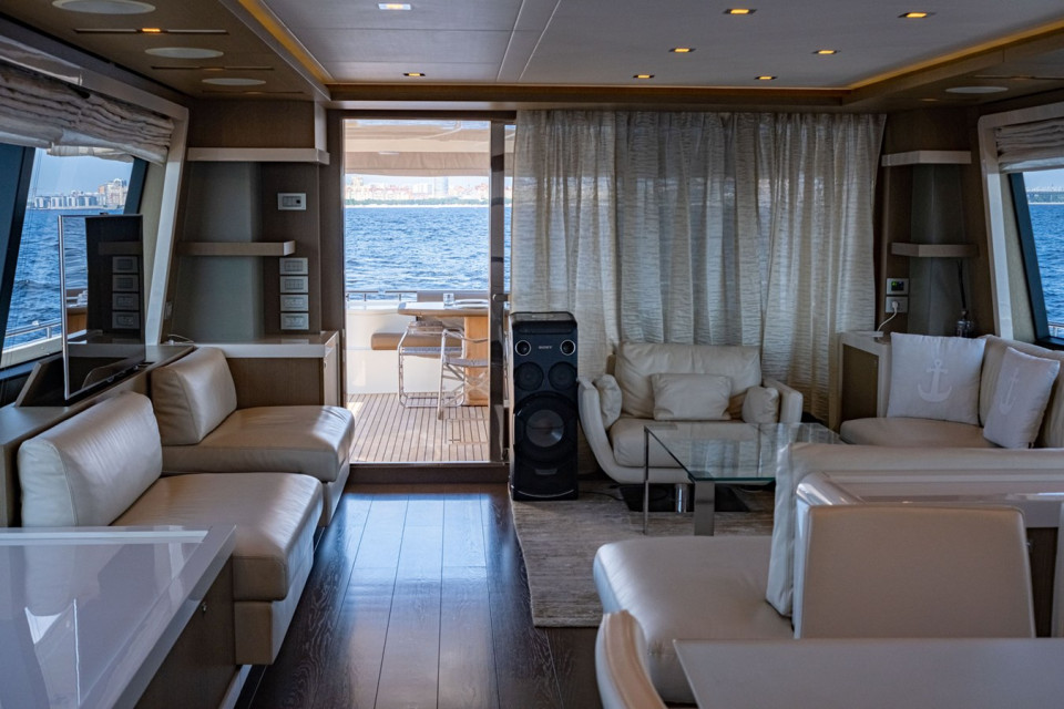 M/Y FERRETTI 870 Yacht #6