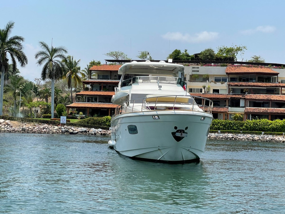 M/Y 2008 AZIMUT 75 FLY @ IXTAPA ZIHUATANEJO Yacht #3