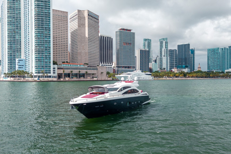 M/Y SUNSEEKER 84 Yacht #4