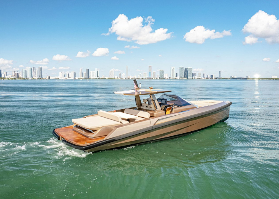 M/Y TENDER OWL Yacht #1