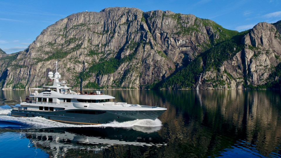 M/Y GENE MACHINE Yacht #12