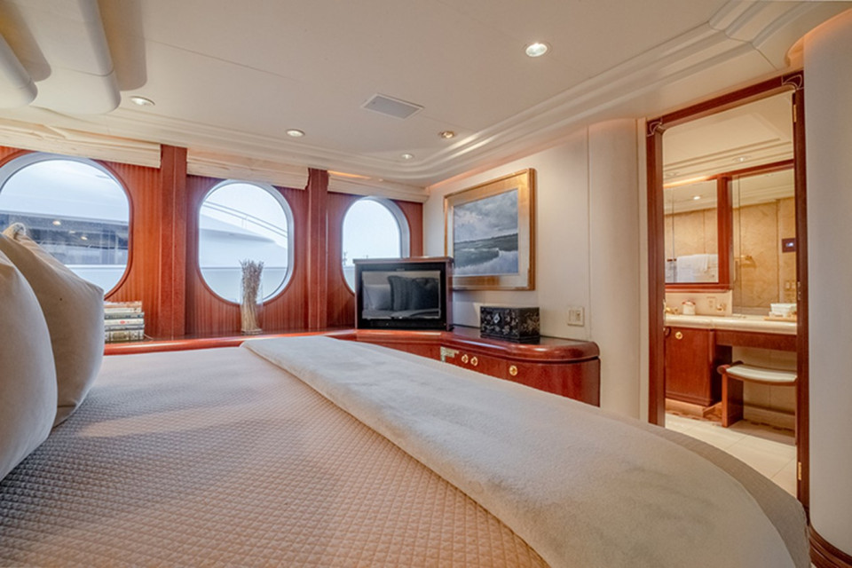 M/Y NEVER ENOUGH Yacht #9