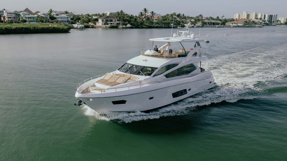 M/Y 212 Yacht #2