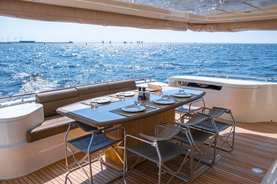 M/Y FERRETTI 870 Yacht #5