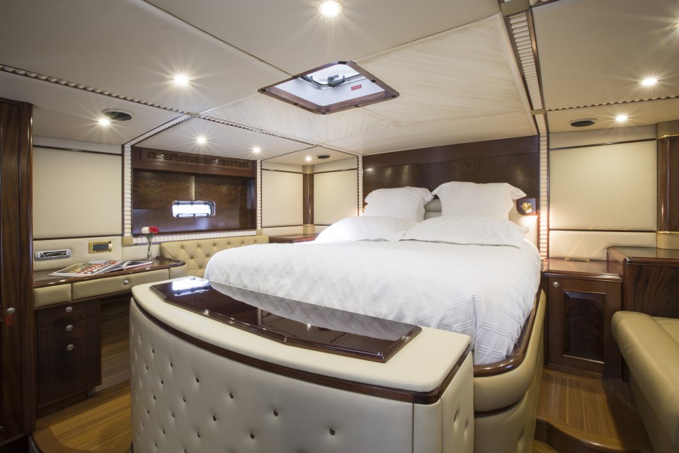 S/Y Limitless Yacht #9