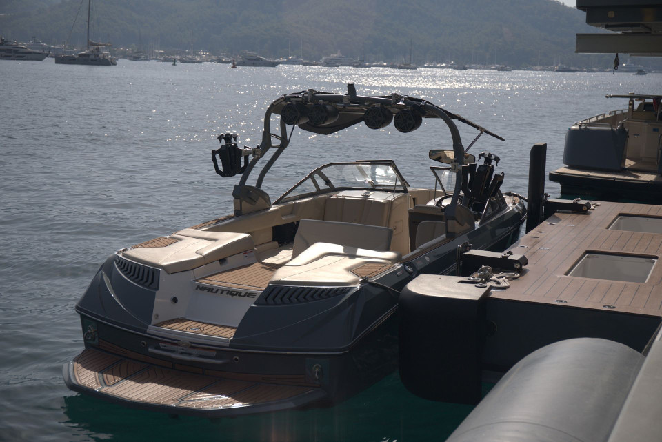 M/Y Super Air Nautique G25 Yacht #3