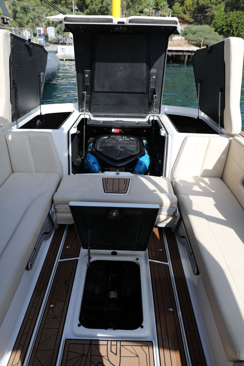 M/Y Super Air Nautique G25 Yacht #19