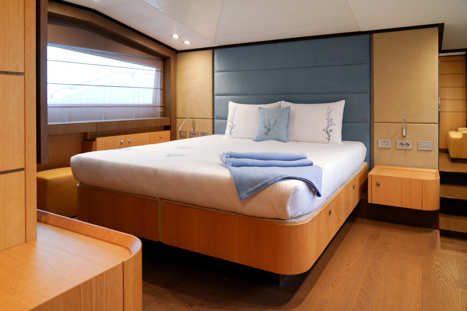 M/Y White Swan Yacht #13