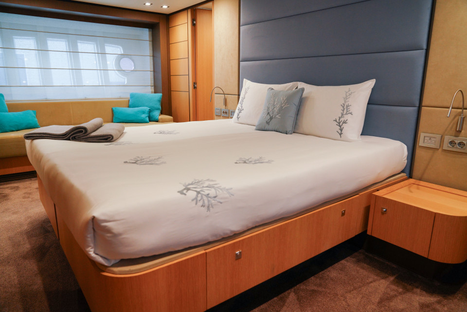 M/Y White Swan Yacht #17