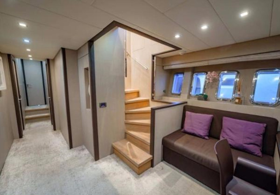 M/Y @LAST Yacht #9