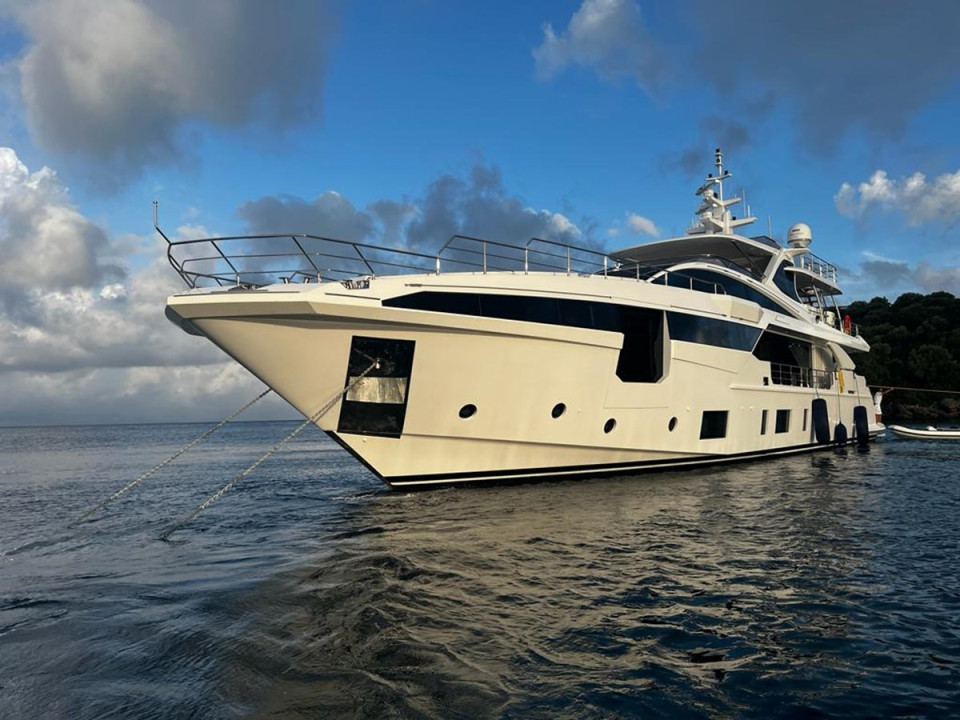 M/Y LOVE T Yacht #2