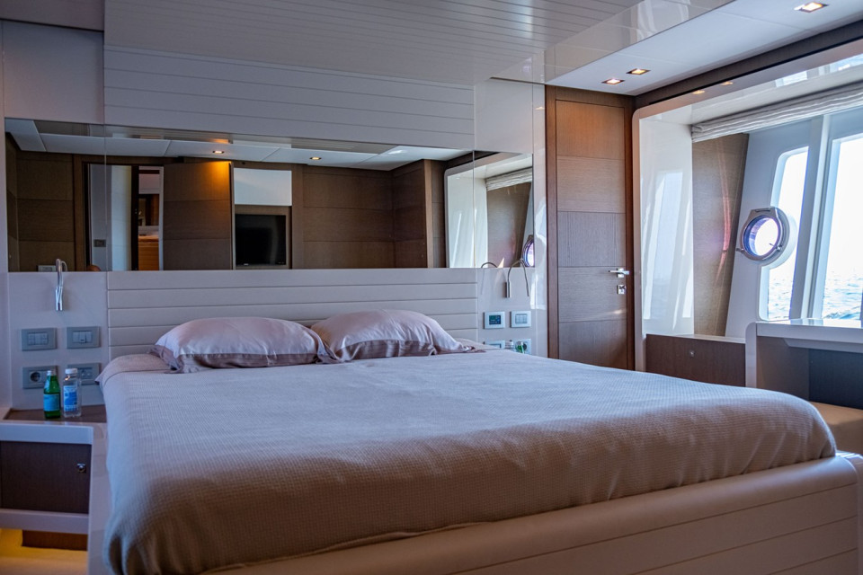 M/Y FERRETTI 870 Yacht #12