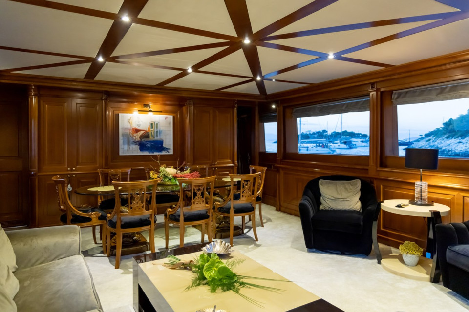 M/Y AQUILA Yacht #10