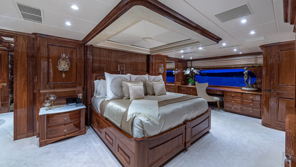 M/Y SILVER LINING Yacht #7