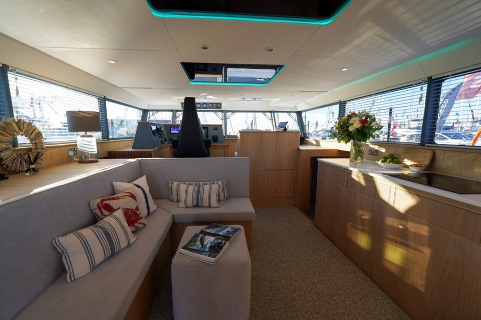 M/Y ARCHIPELAGO 47  (AVAILABLE NOW) Yacht #6