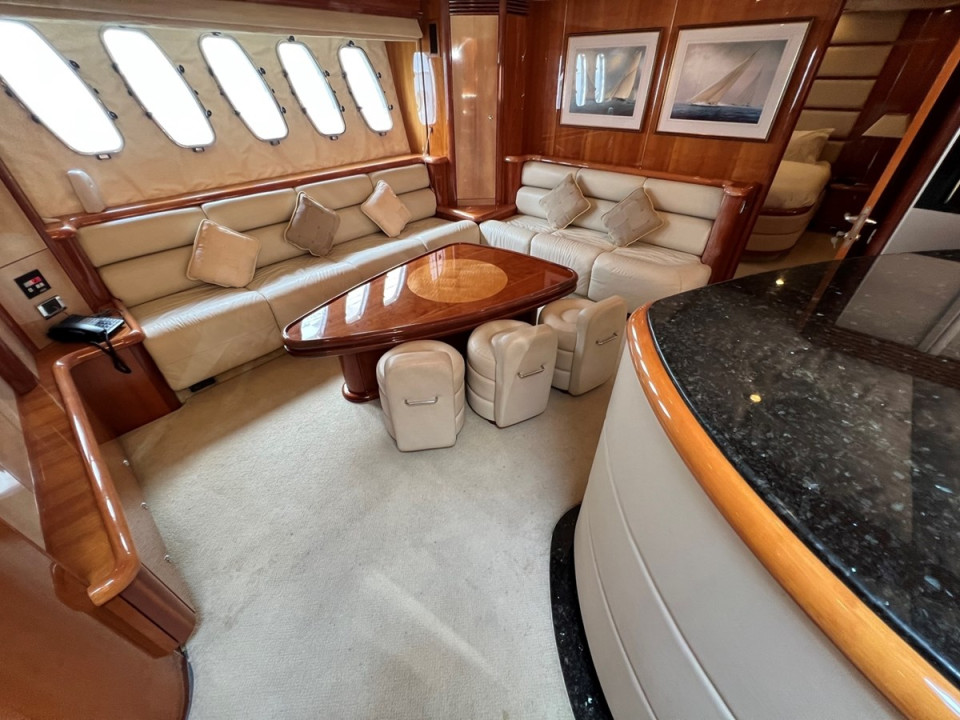 M/Y SUNSEEKER 95 PREDATOR Yacht #8