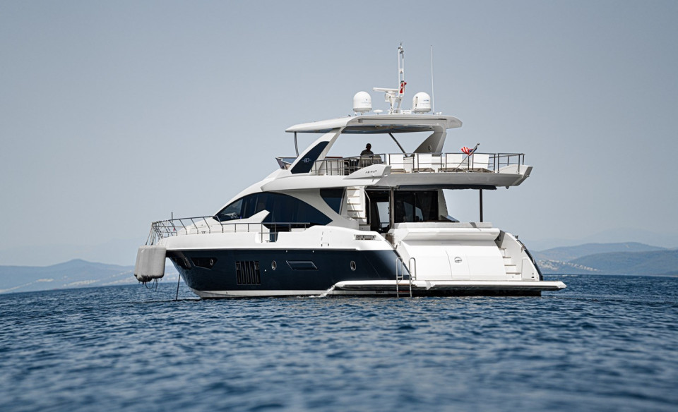 M/Y AZIMUT 80 Yacht #2