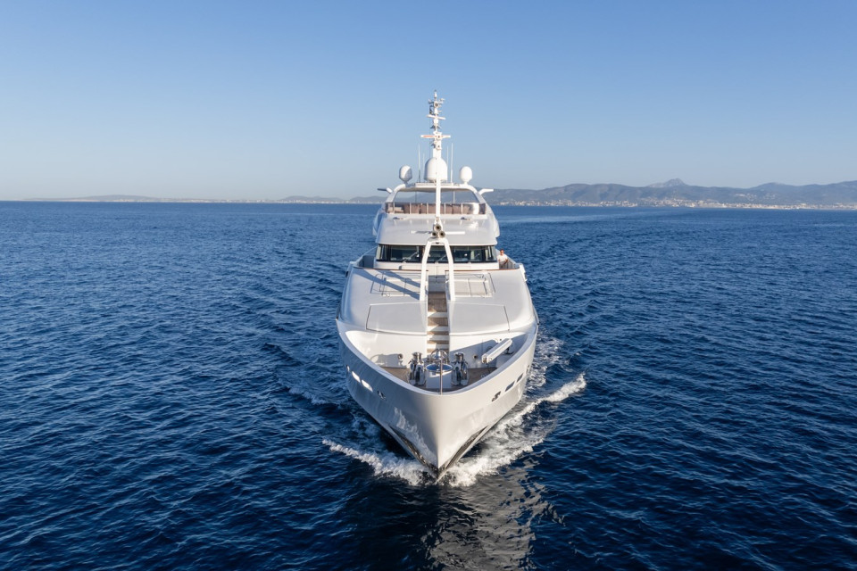 M/Y TITIAN PEARL Yacht #4