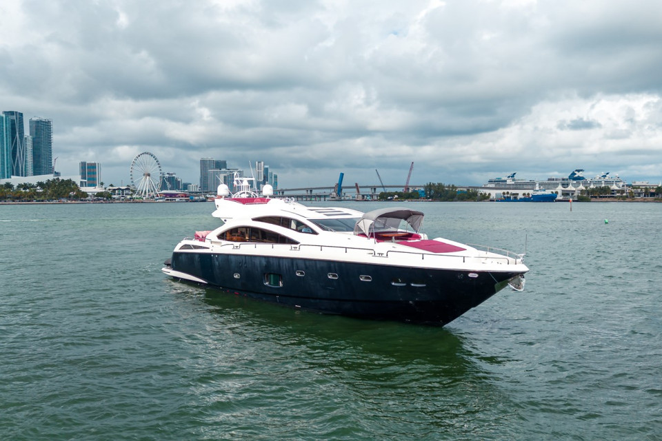 M/Y SUNSEEKER 84 Yacht #6