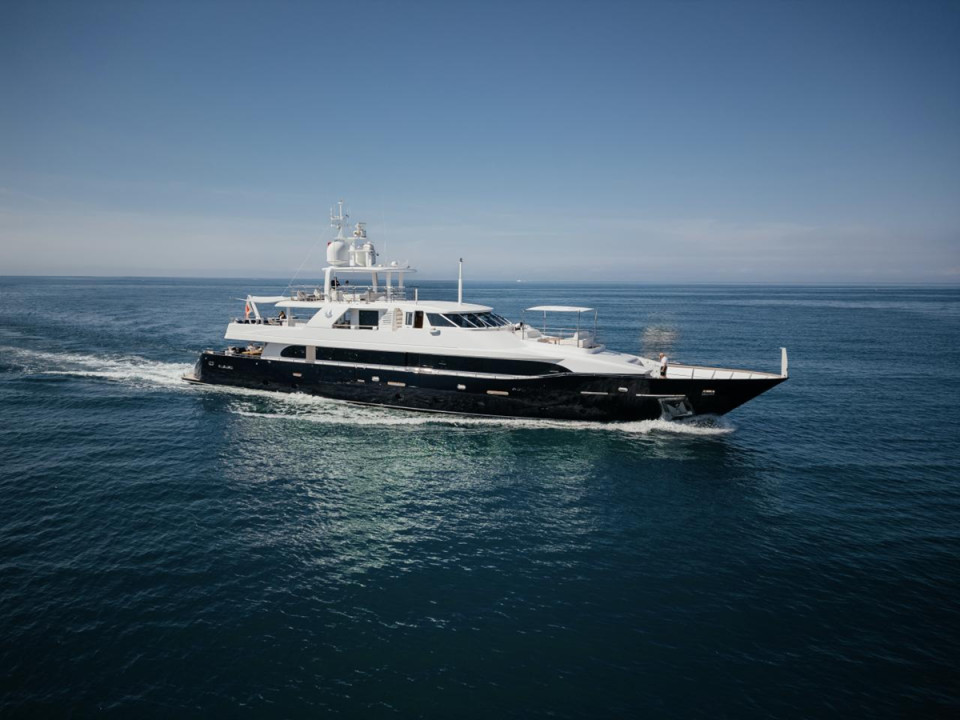 M/Y LADY IN BLUE Yacht #1