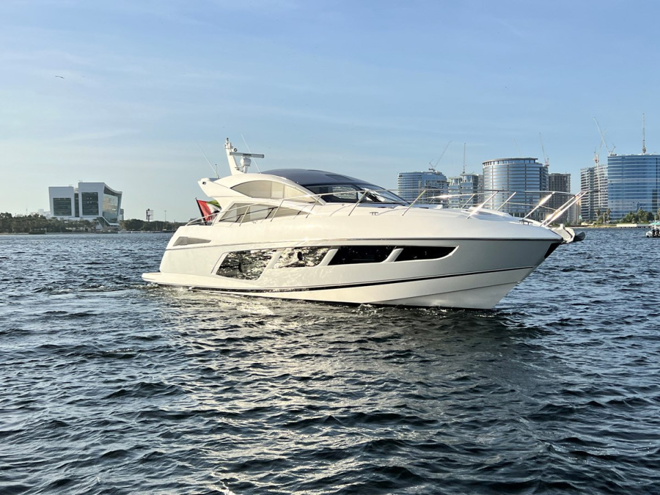 M/Y 2017 SUNSEEKER PREDATOR 57 Yacht #2