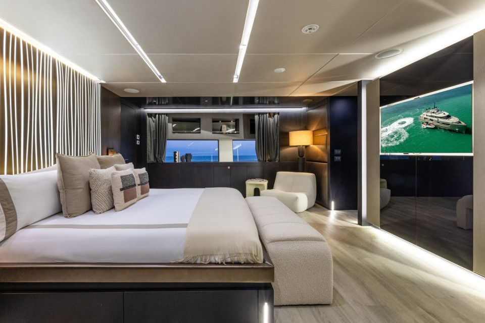 M/Y MAVERICK Yacht #11