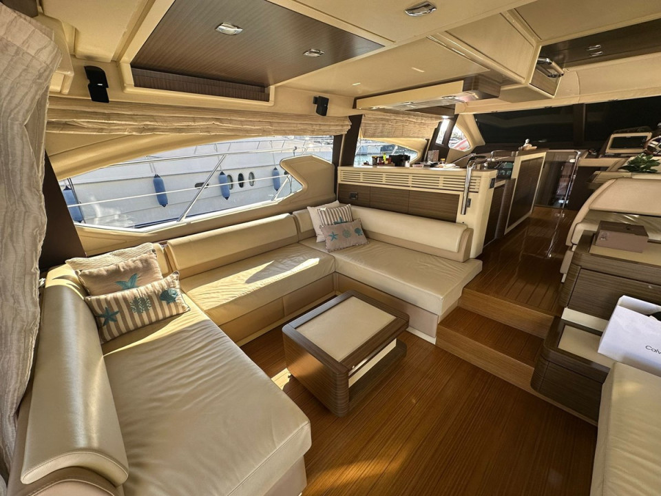 M/Y AZIMUT 64 FLY 2014 Yacht #9