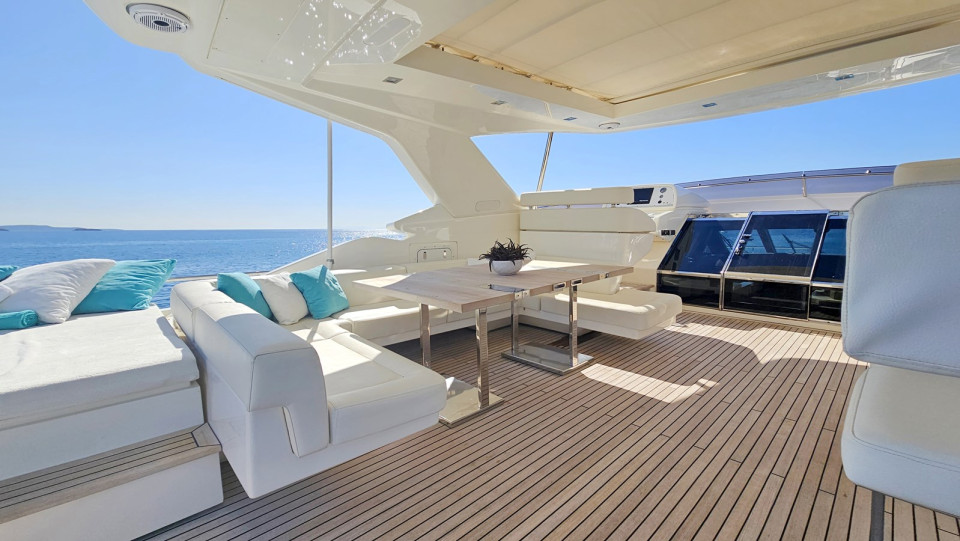 M/Y CUSTOM LINE 100  Yacht #13