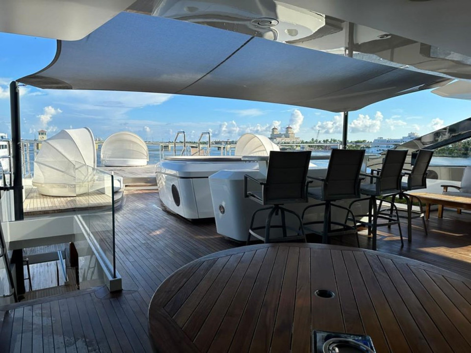 M/Y CASINO ROYALE Yacht #9