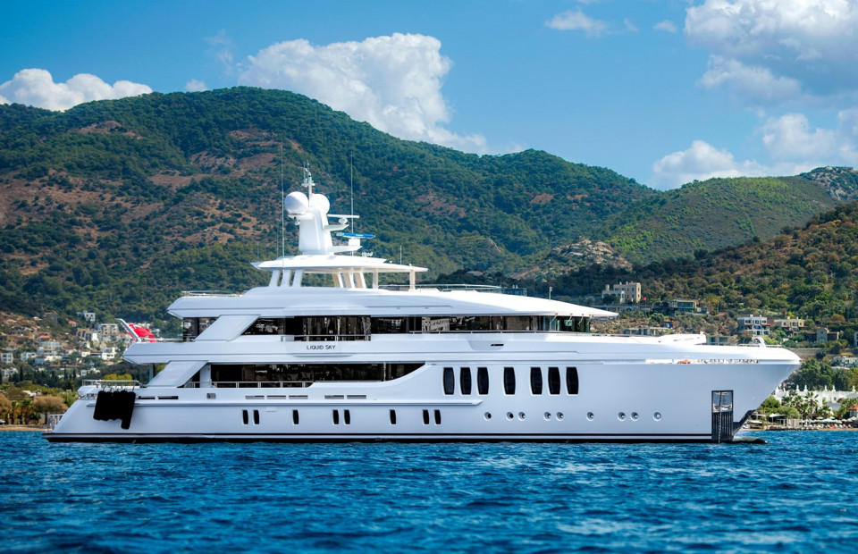 M/Y LIQUID SKY Yacht #1