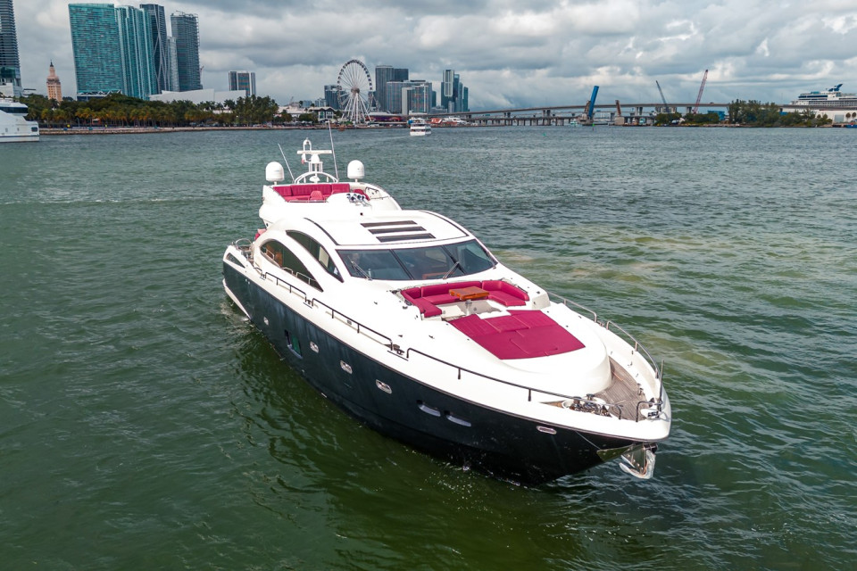 M/Y SUNSEEKER 84 Yacht #12