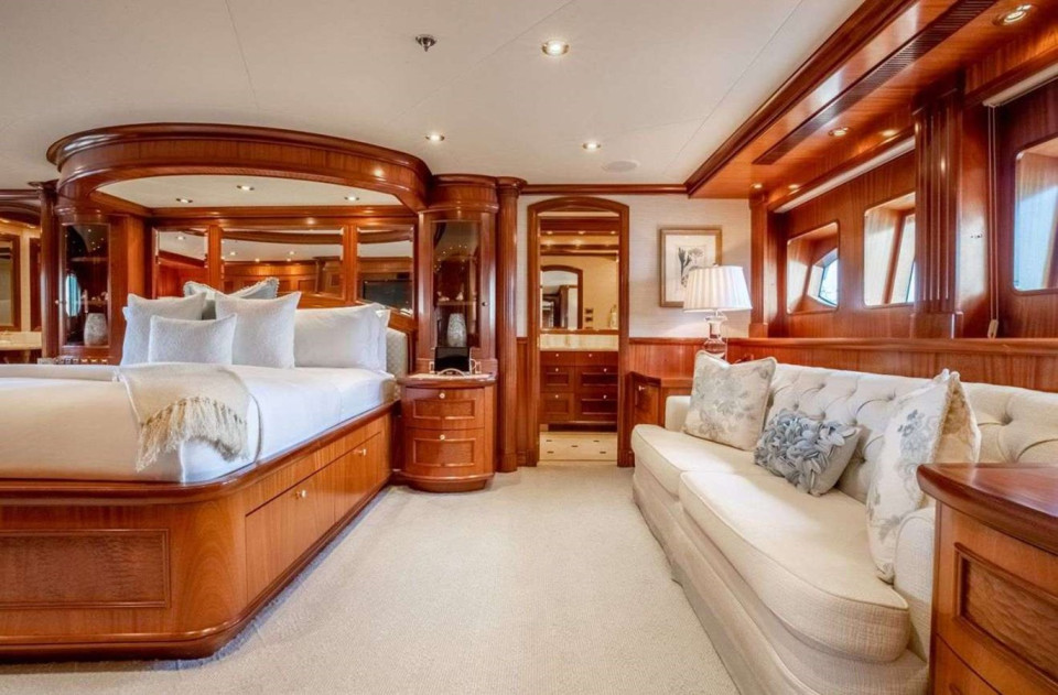 M/Y MISS STEPHANIE Yacht #14