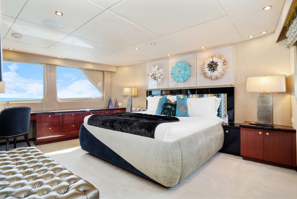 M/Y SWEET ESCAPE Yacht #9