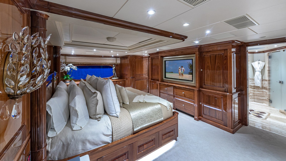 M/Y SILVER LINING Yacht #6